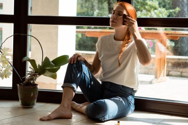 daily facial massage with wooden massager and coconut and essensial oil