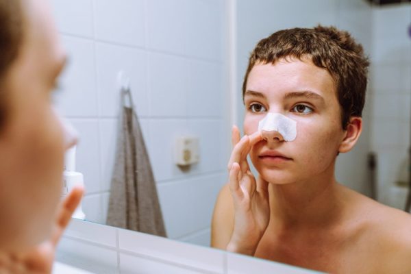 teenage cosmetics, facial skin care, self-recognition